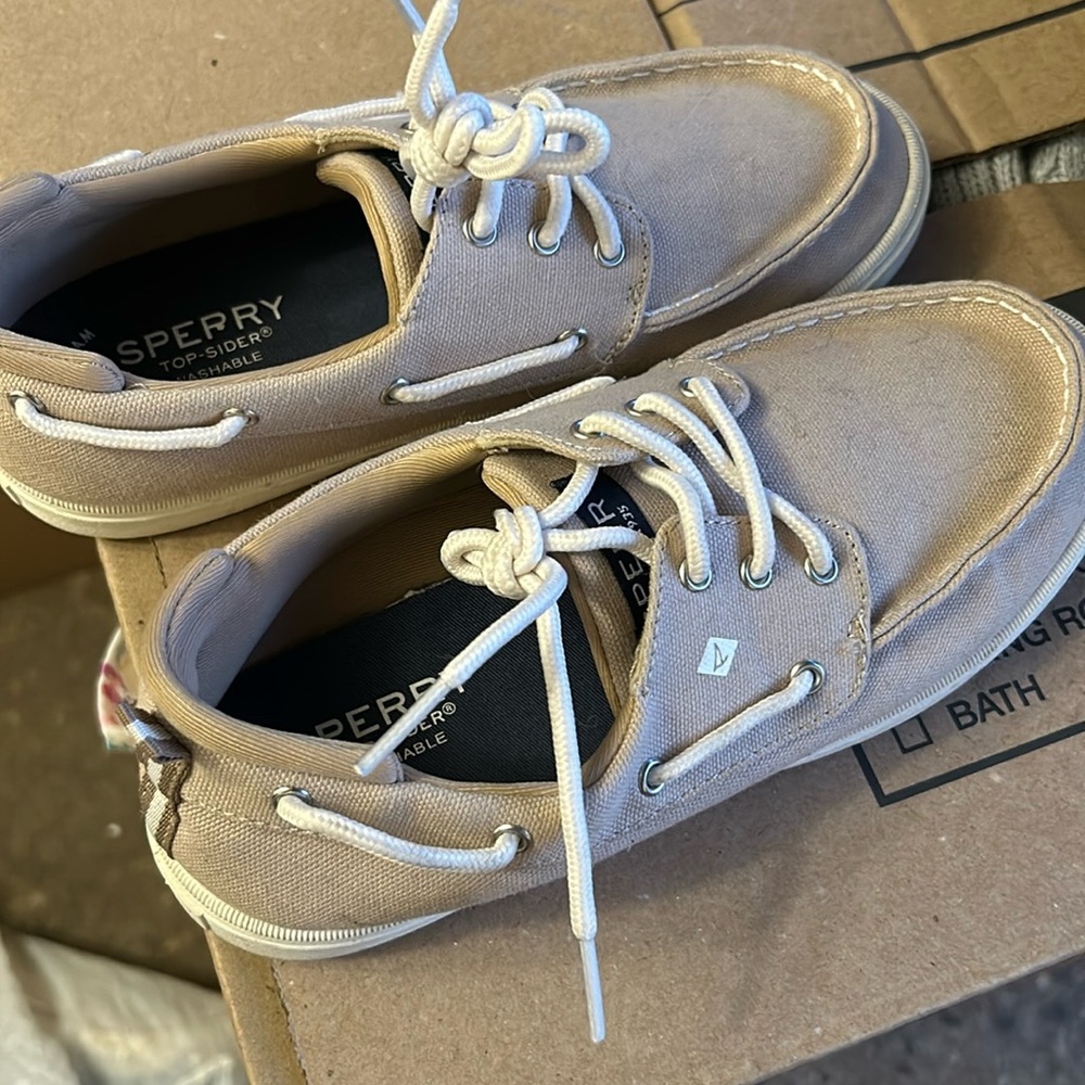Sperry’s for boys- size 5